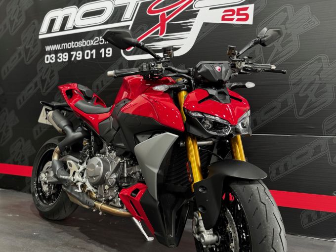 DUCATI STREETFIGHTER V2 S 4