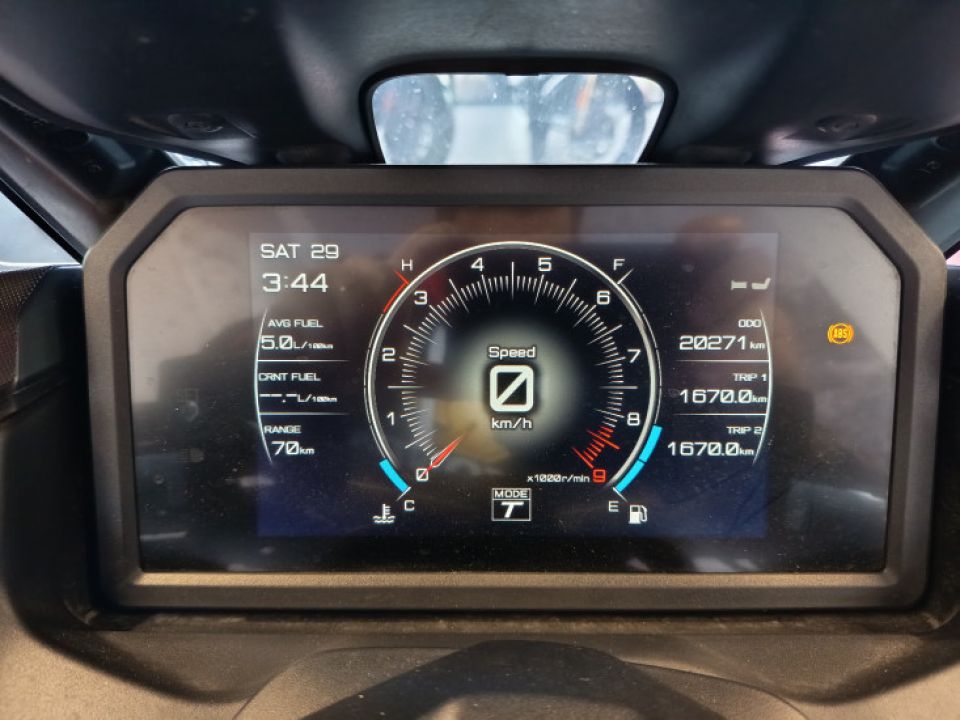 YAMAHA T-MAX 560 TECH MAX 4