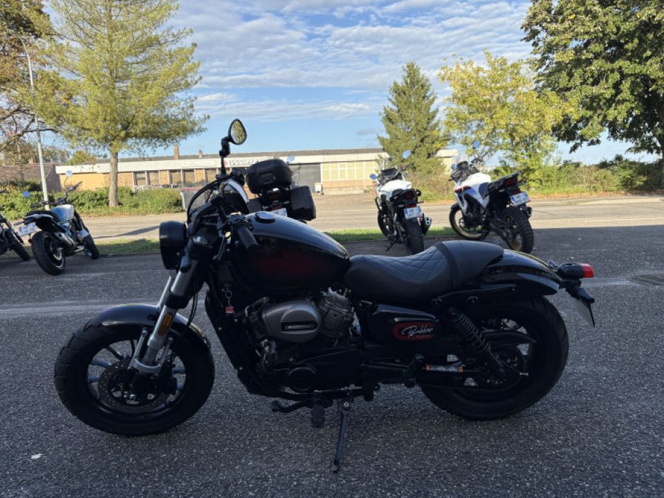 HYOSUNG 125 BOBBER 4