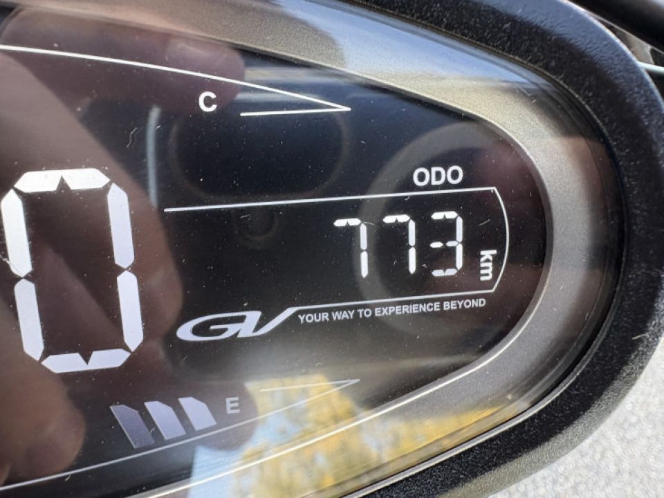 HYOSUNG 125 BOBBER 4