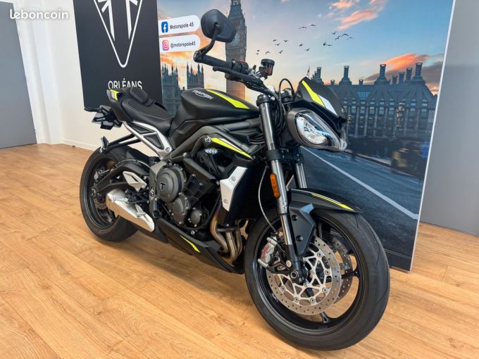 TRIUMPH STREET TRIPLE 765 RS 4