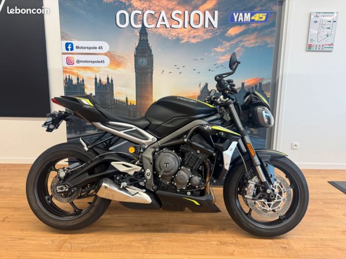 TRIUMPH STREET TRIPLE 765 RS 4