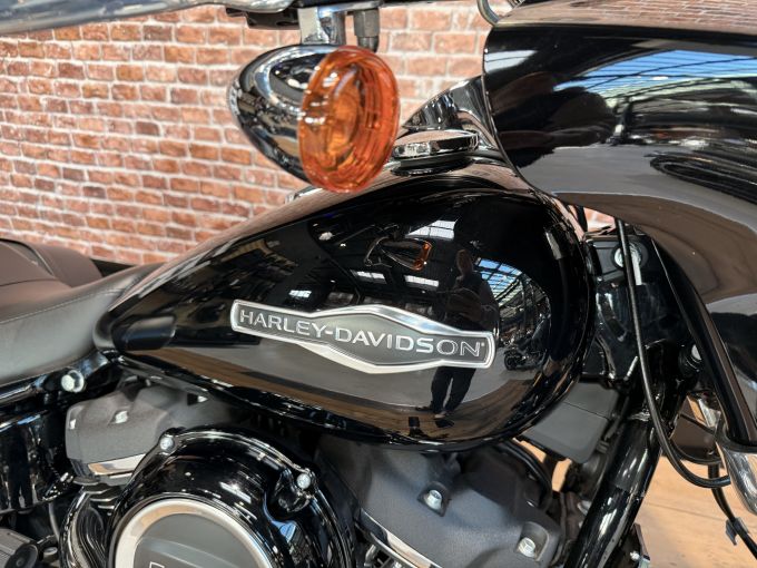 HARLEY-DAVIDSON SOFTAIL SPORT GLIDE 1745 4