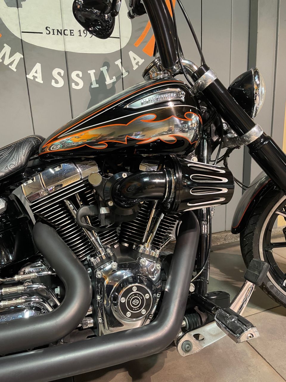 HARLEY-DAVIDSON SOFTAIL BREAKOUT 1690 4