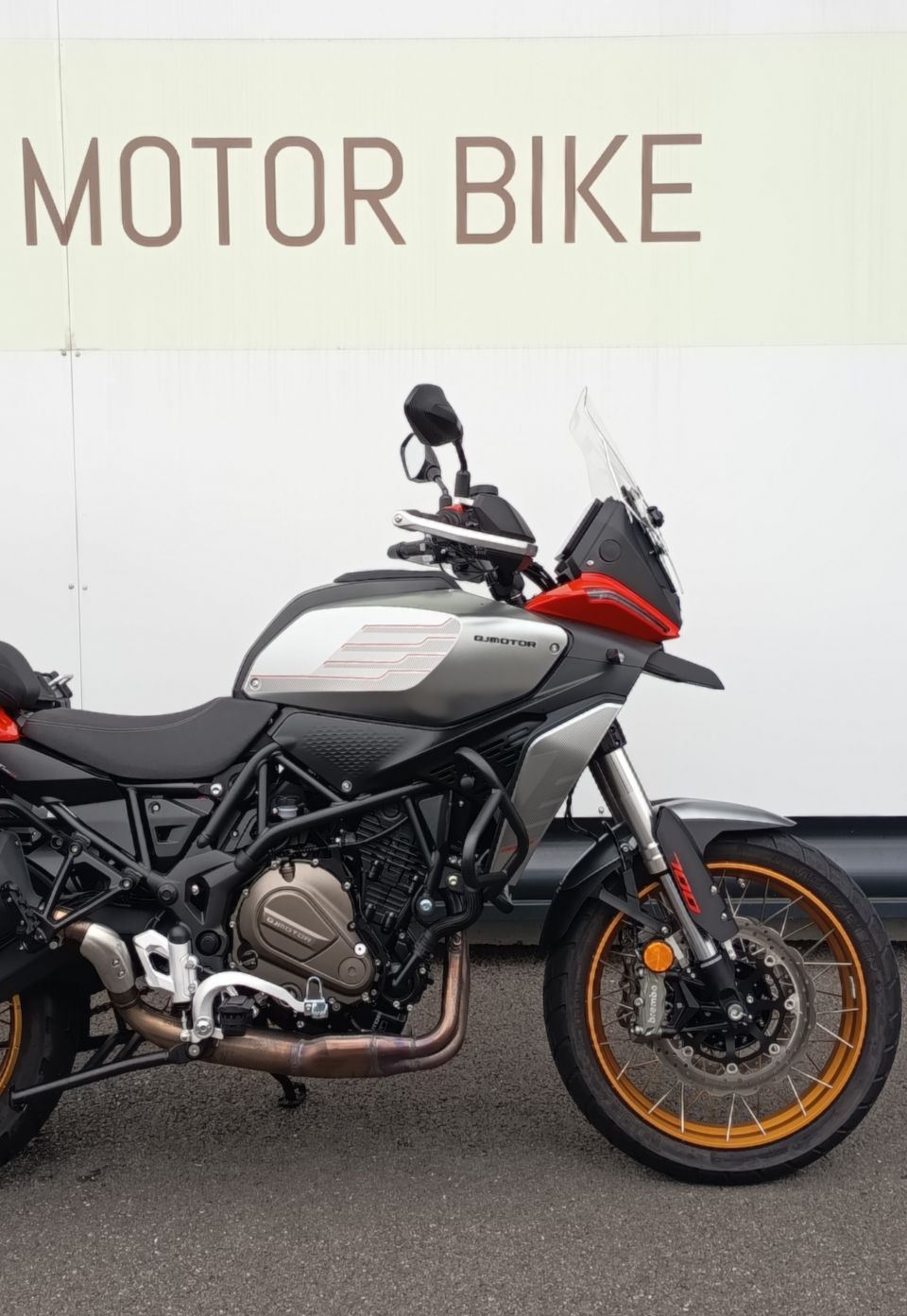 QJ MOTOR SRT 700 X 4