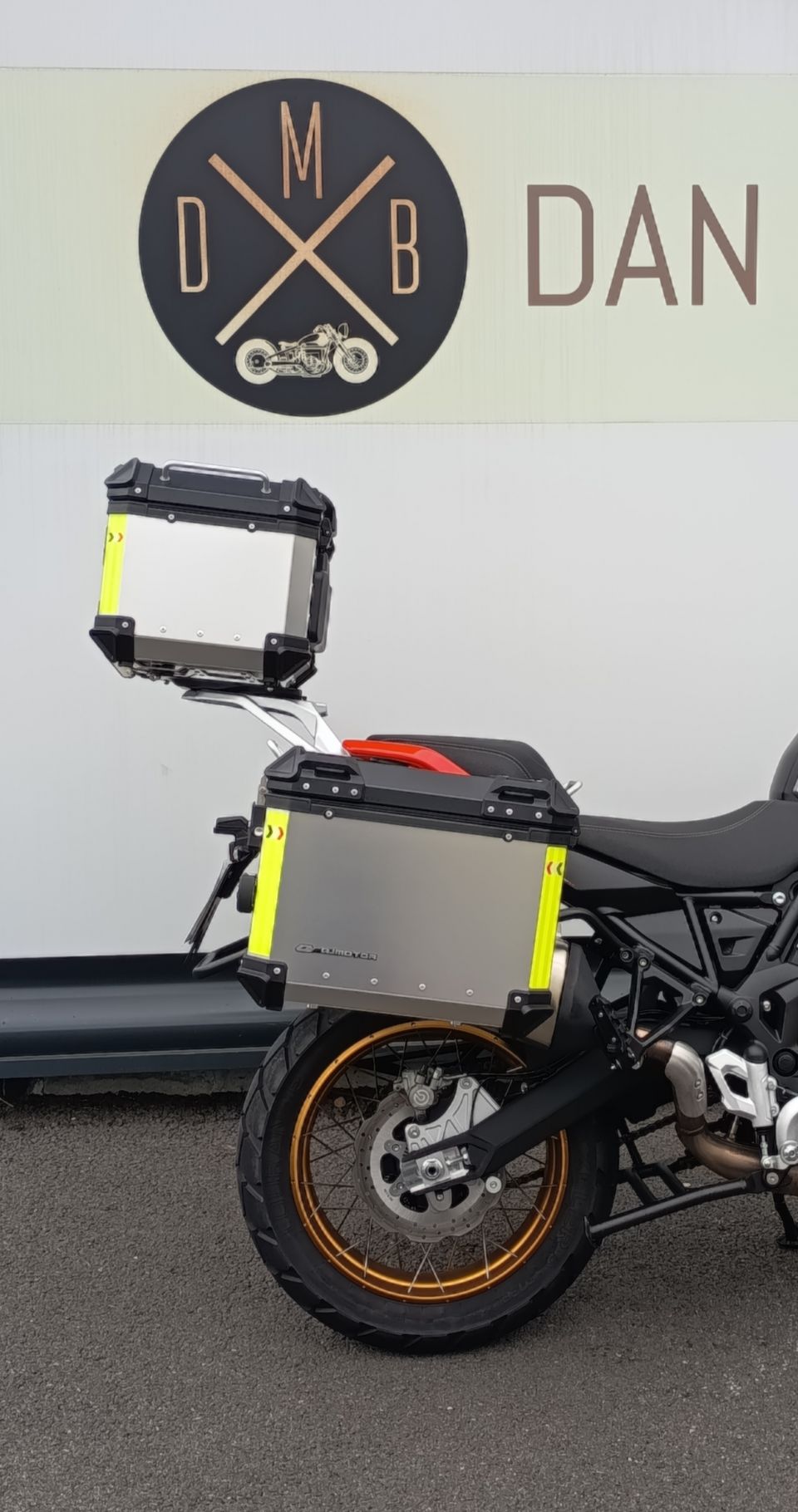 QJ MOTOR SRT 700 X 4