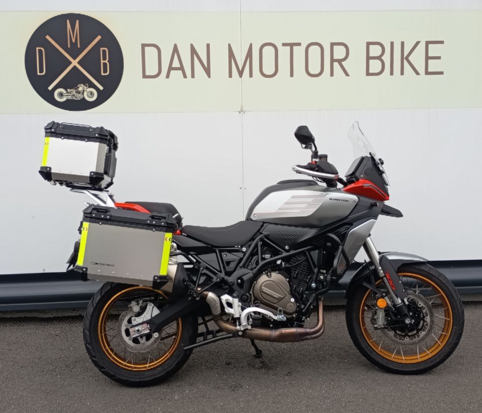 QJ MOTOR SRT 700 X 4