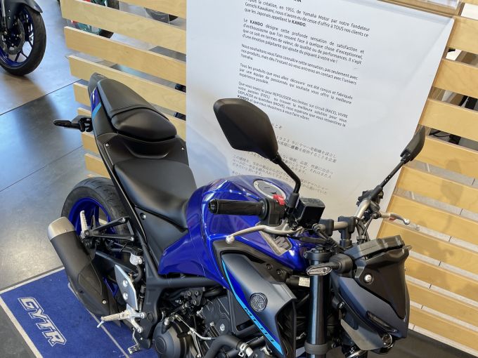 YAMAHA MT-03 4
