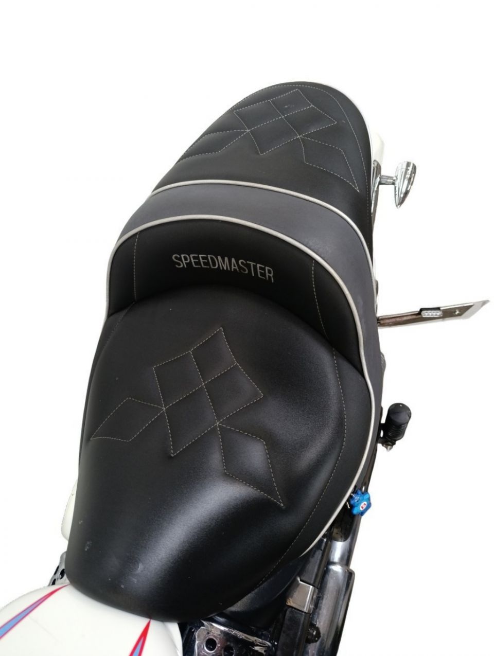 TRIUMPH SPEEDMASTER 900 4