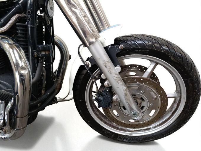 TRIUMPH SPEEDMASTER 900 4