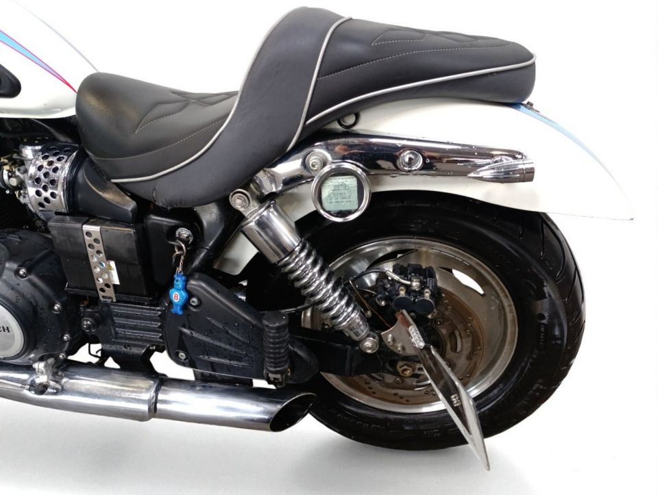 TRIUMPH SPEEDMASTER 900 4