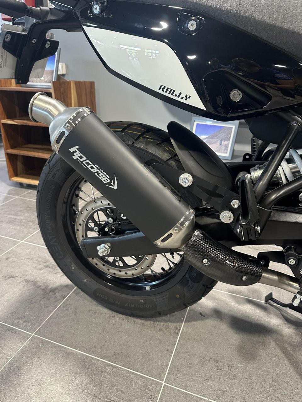 ROYAL ENFIELD HIMALAYAN 450 4