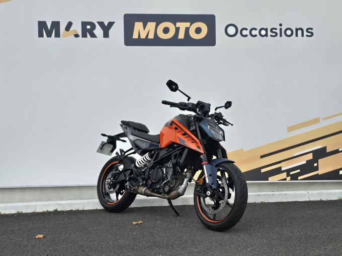 KTM 125 DUKE ABS 4
