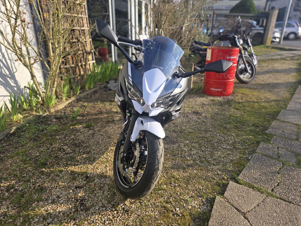 KAWASAKI NINJA 650 4