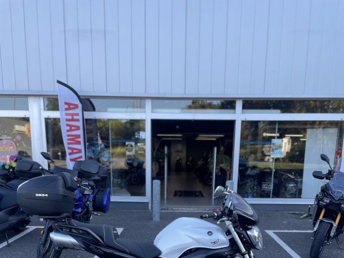 YAMAHA FZ6 (98CV) 4