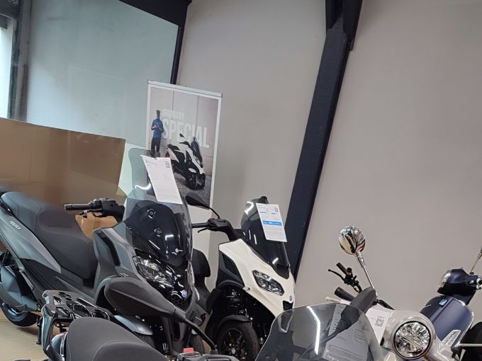 PIAGGIO MP3 310 HPE SPORT 4