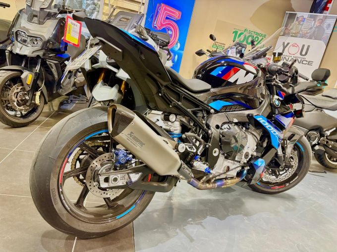 BMW M 1000R 4