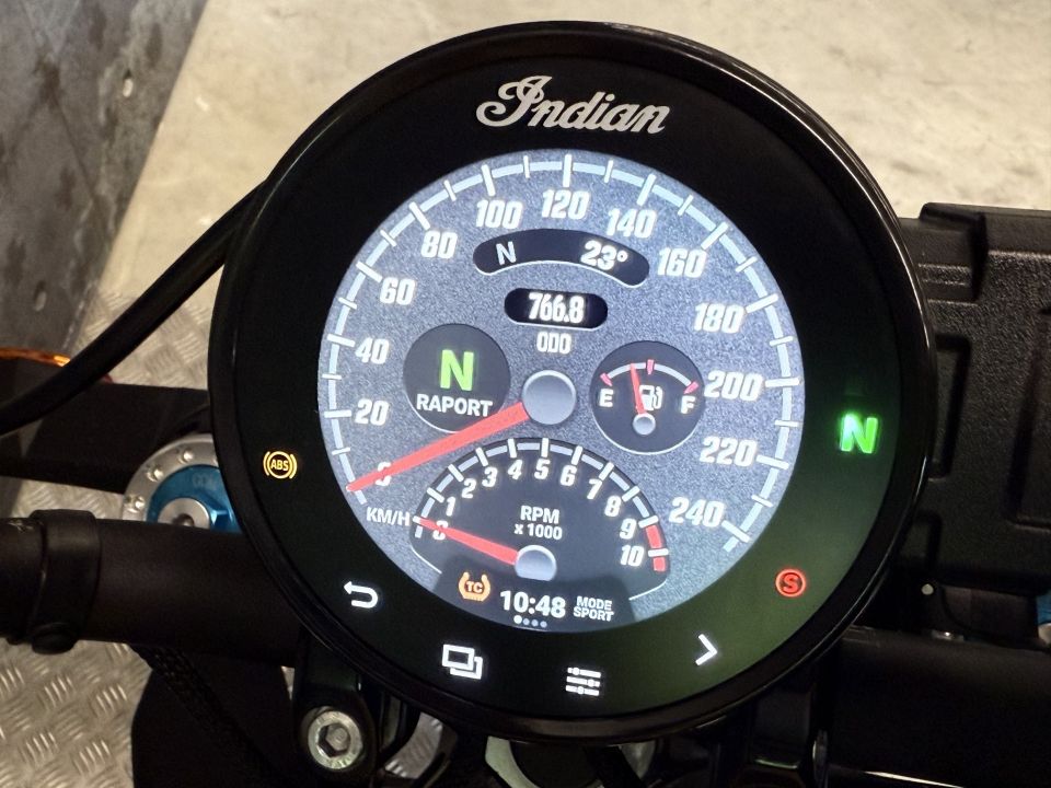 INDIAN FTR 1200 R CARBON 4