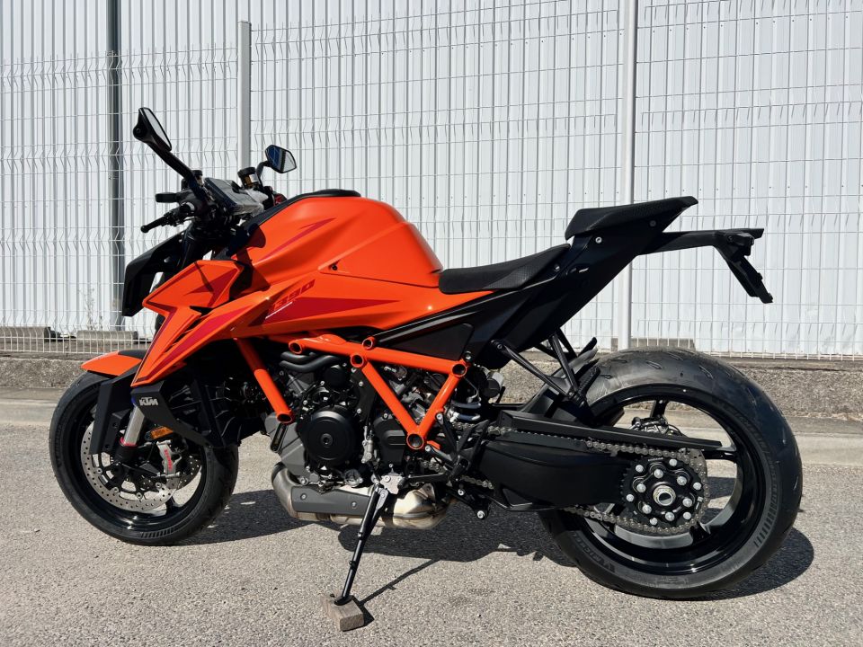 KTM 1390 SUPER DUKE R EVO 4