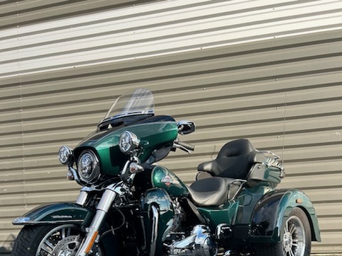 HARLEY-DAVIDSON TRIKE TRI GLIDE 1868 ULTRA 4