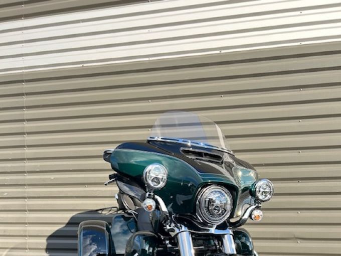 HARLEY-DAVIDSON TRIKE TRI GLIDE 1868 ULTRA 4