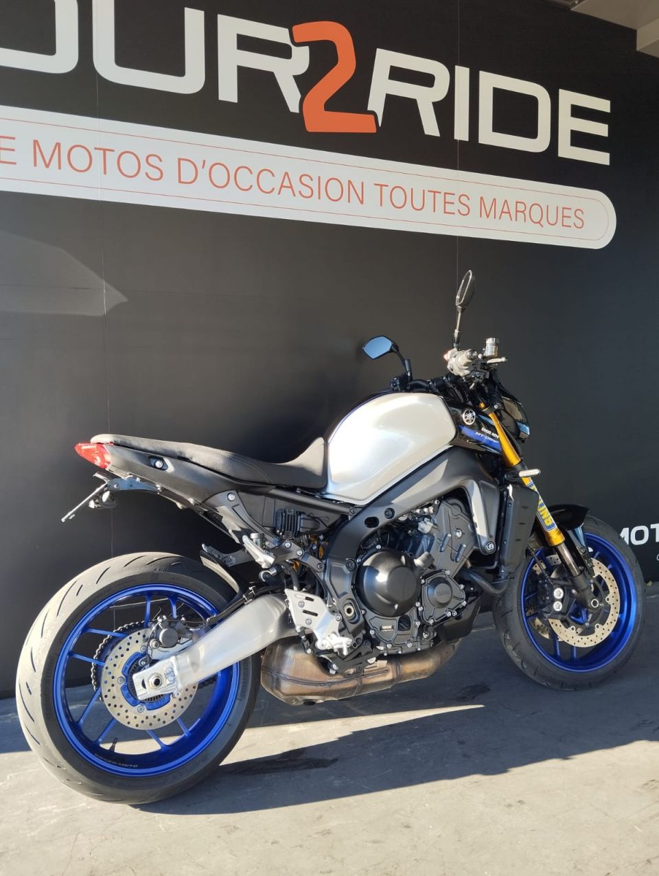 YAMAHA MT-09 SP 4