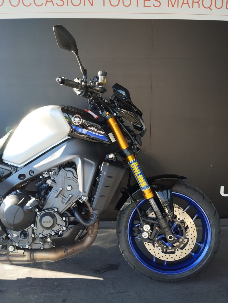 YAMAHA MT-09 SP 4