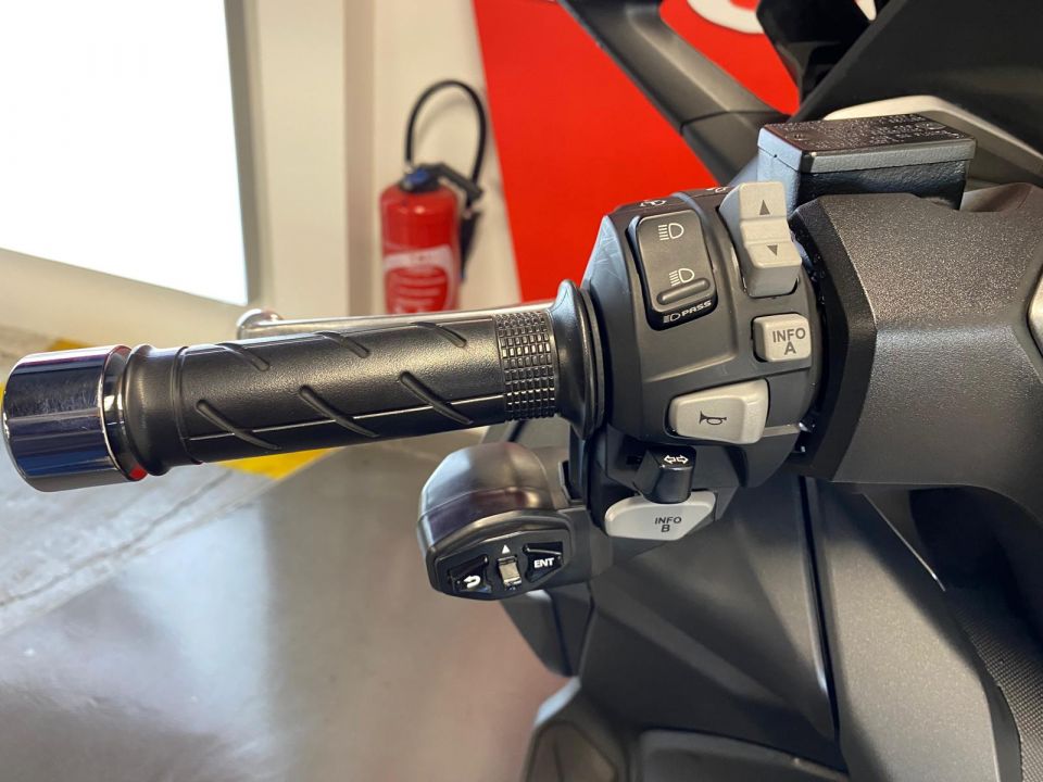 HONDA NSS FORZA 350 4