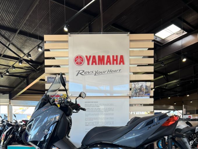 YAMAHA XMAX 125 TECH MAX 4