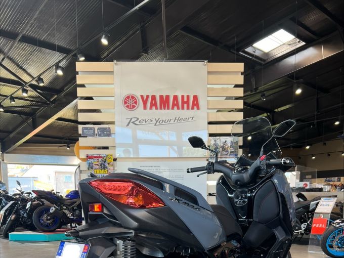 YAMAHA XMAX 125 TECH MAX 4