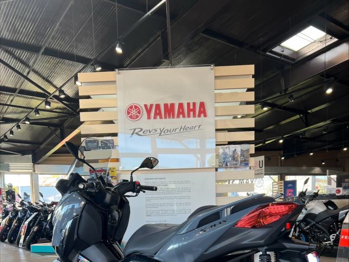 YAMAHA XMAX 125 TECH MAX 4