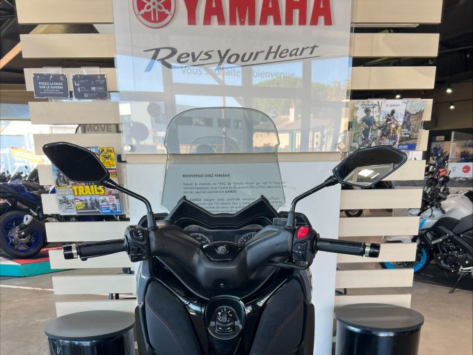 YAMAHA XMAX 125 TECH MAX 4
