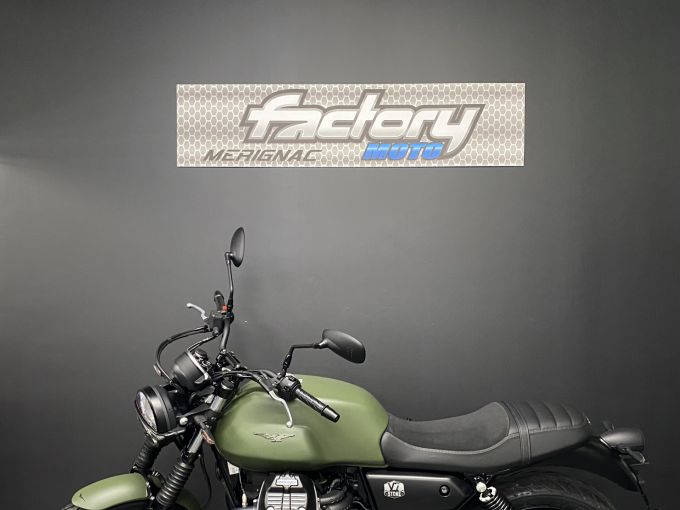 MOTO GUZZI V7 STONE 4