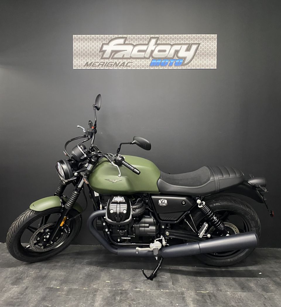 MOTO GUZZI V7 STONE 4