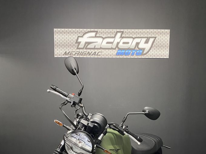 MOTO GUZZI V7 STONE 4
