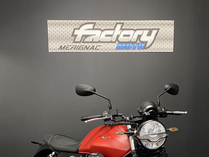 MOTO GUZZI V7 STONE 4