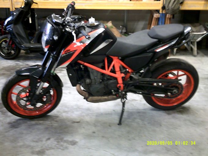 KTM 690 DUKE 4