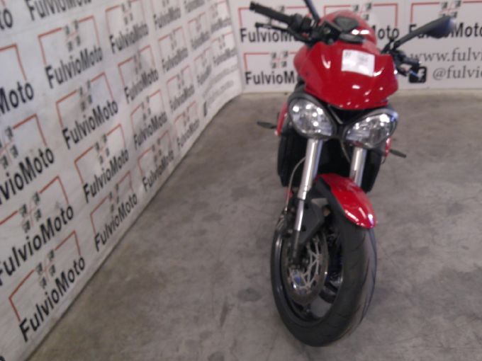 TRIUMPH Street Triple 660 4