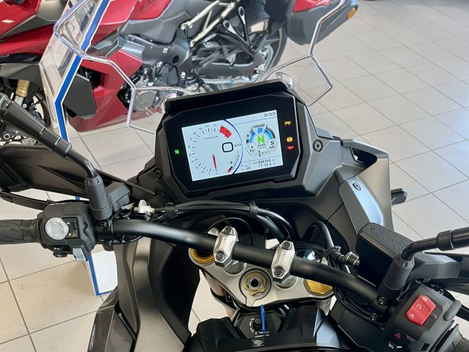 SUZUKI GSX-S 1000 GX 4