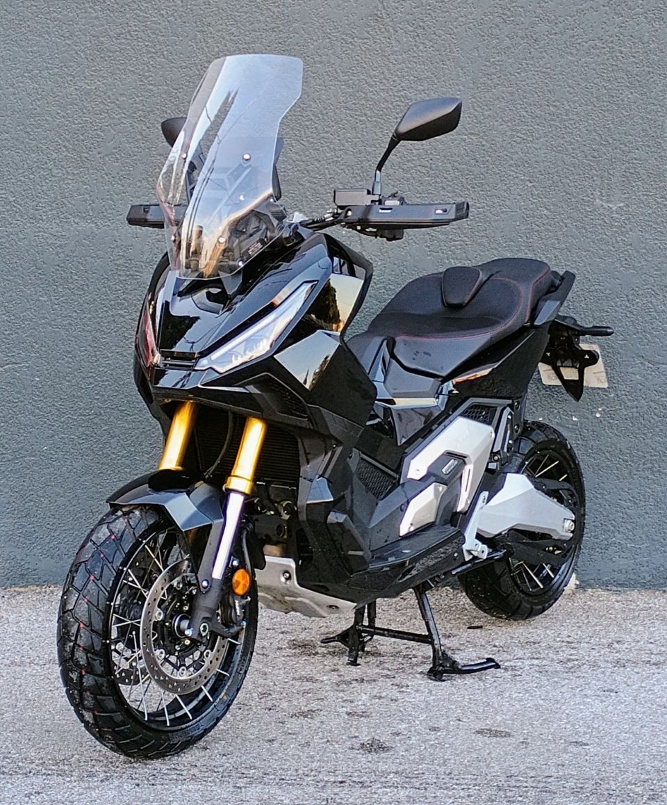 HONDA X-ADV 4