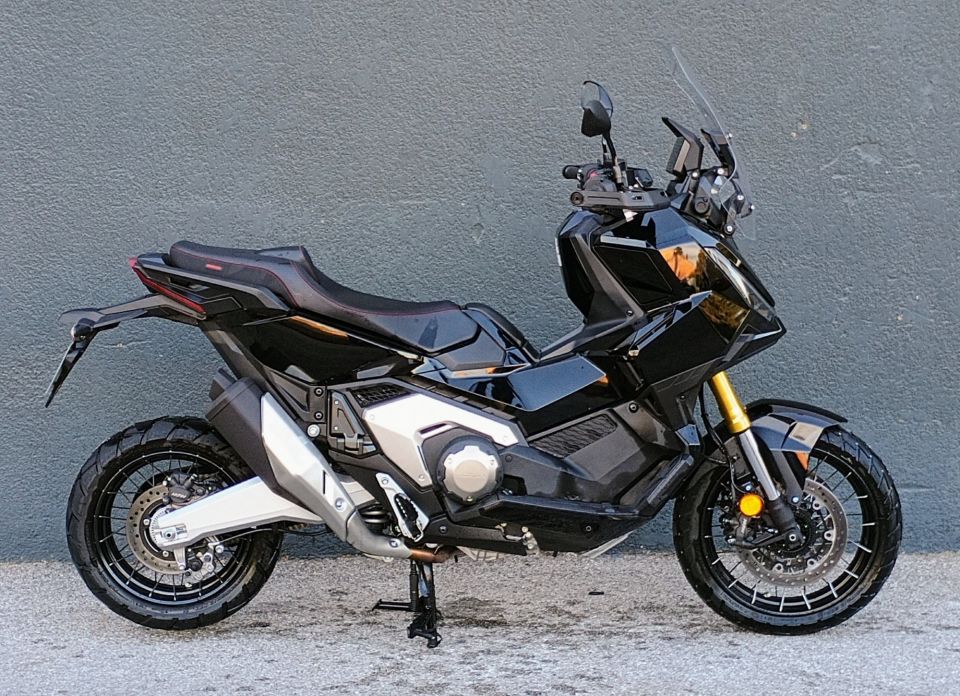 HONDA X-ADV 4