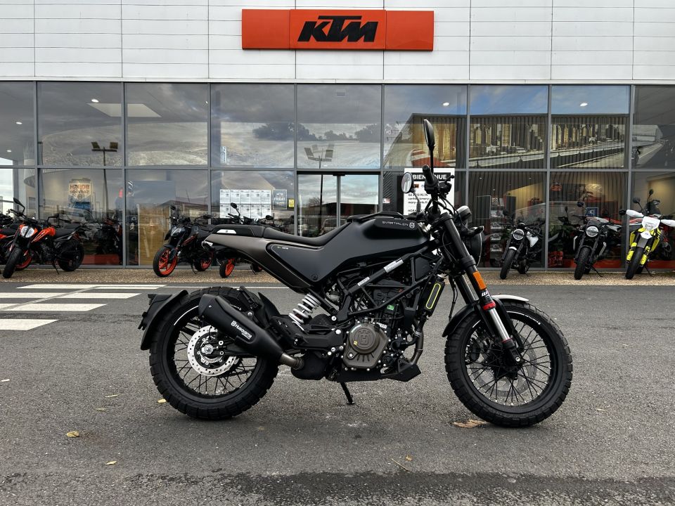 HUSQVARNA SVARTPILEN 125 ABS 4