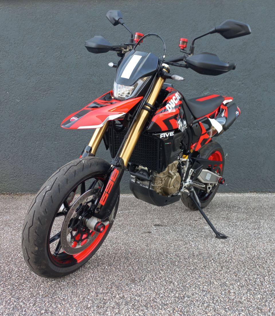 DUCATI HYPERMOTARD 698 RVE 4