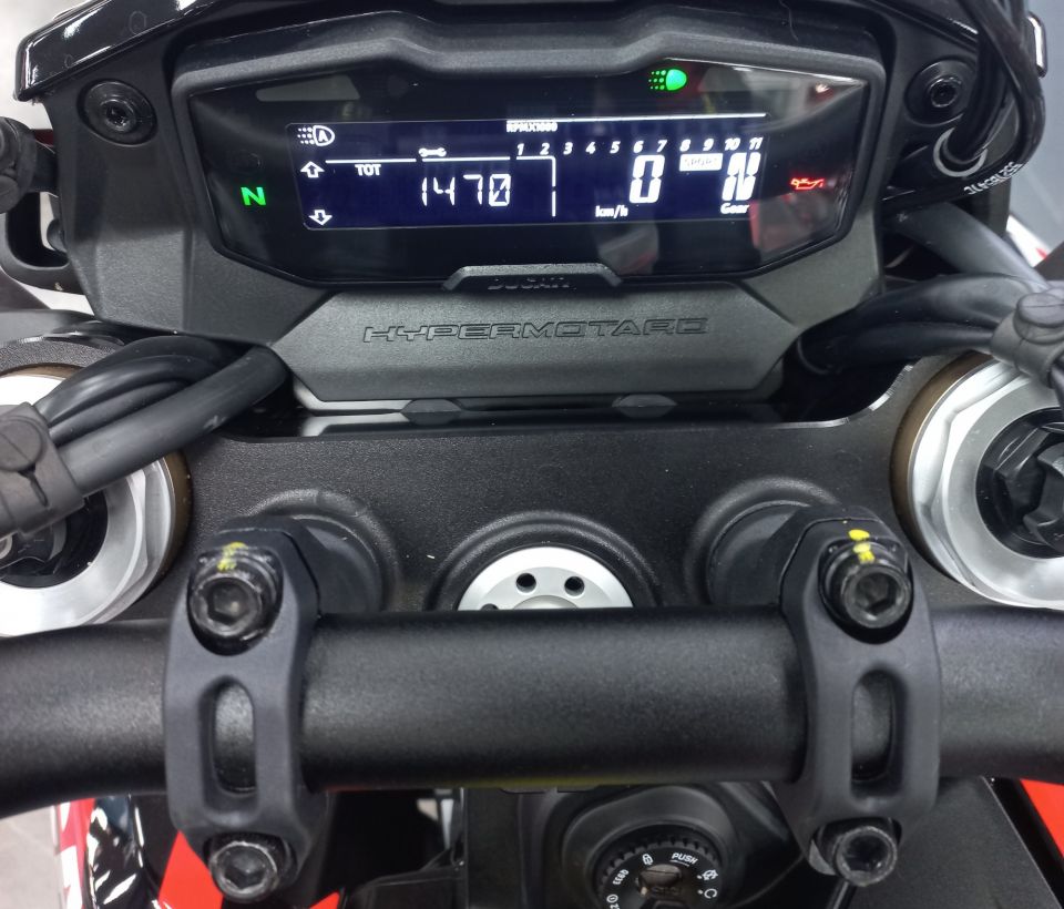DUCATI HYPERMOTARD 698 RVE 4