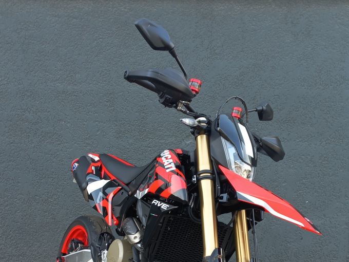 DUCATI HYPERMOTARD 698 RVE 4