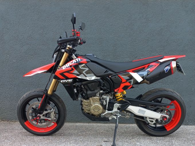 DUCATI HYPERMOTARD 698 RVE 4