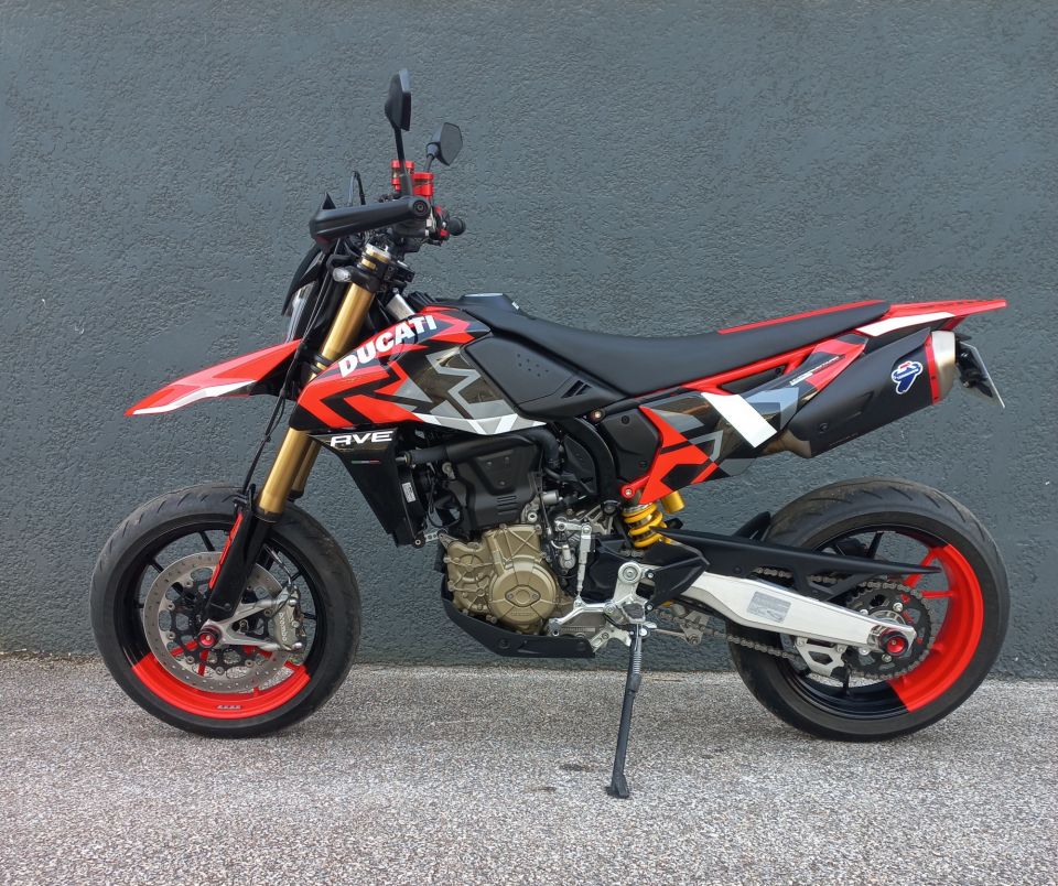 DUCATI HYPERMOTARD 698 RVE 4