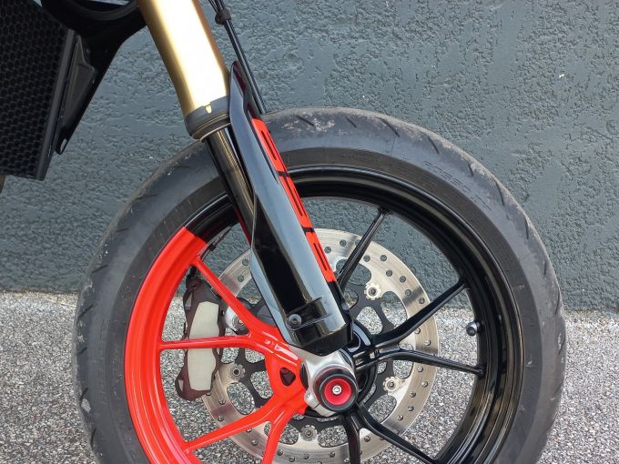 DUCATI HYPERMOTARD 698 RVE 4