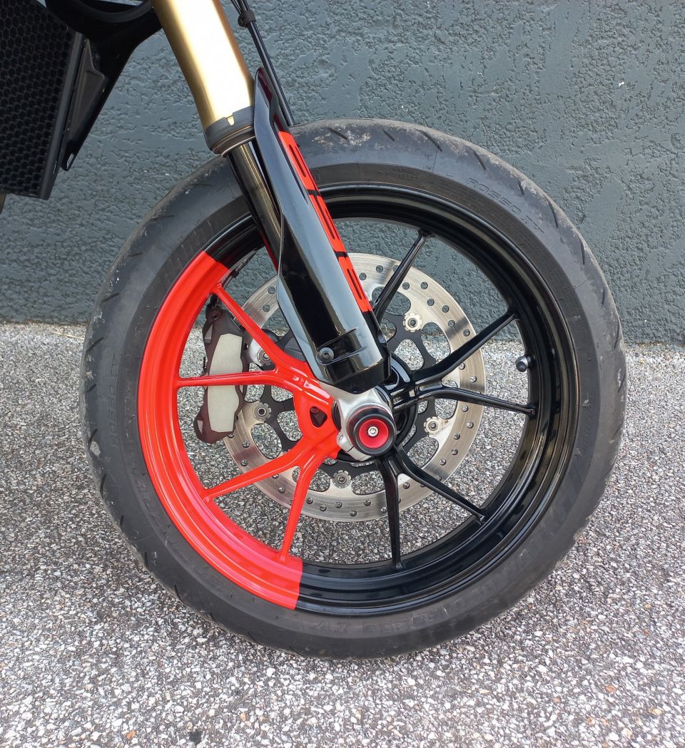 DUCATI HYPERMOTARD 698 RVE 4