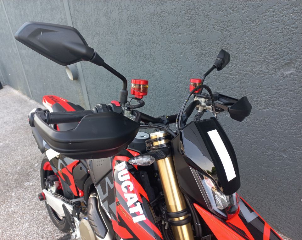 DUCATI HYPERMOTARD 698 RVE 4